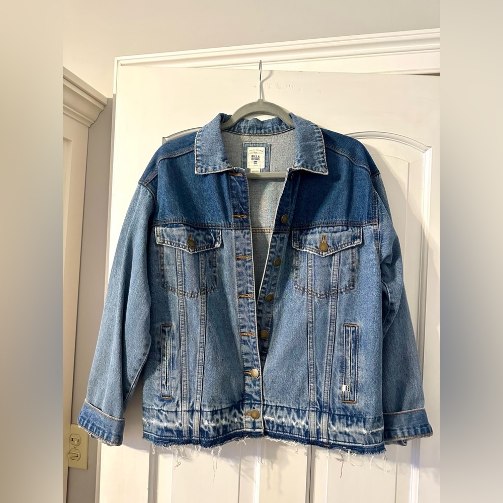 🌈🥳HP Billabong Jean Jacket Two Tone Denim Women’s Small Perfectly Worn.